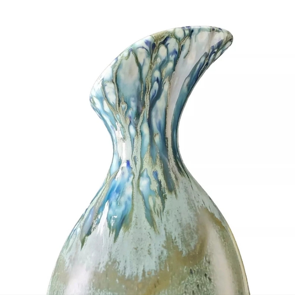 Sharon Hinton Vintage Art Pottery Carafe Vase with Spout. 10.25 inches - Picture 10 of 11